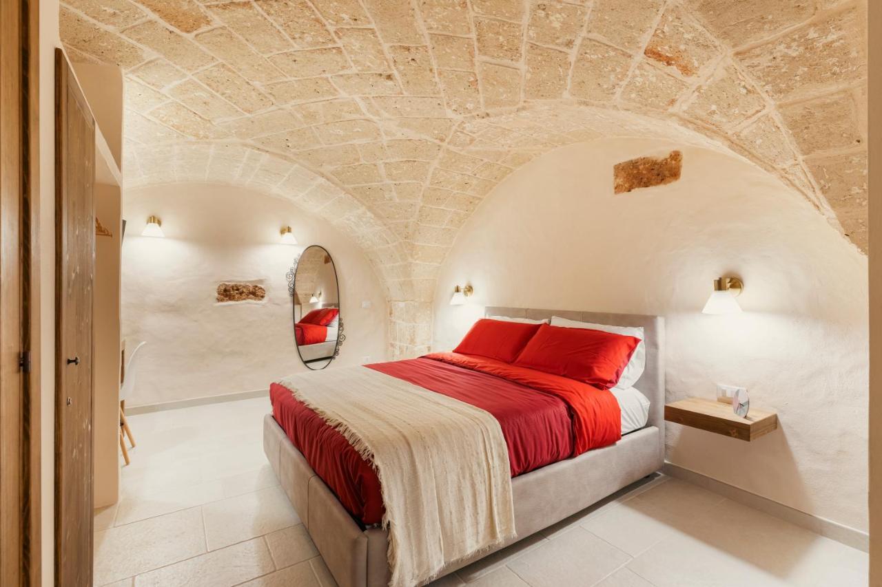 Exclusive - Suite Spa Con Idromassaggio Jacuzzi Фазано Экстерьер фото